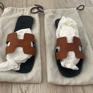 Almost brand new Hermes Oran sandals size 40